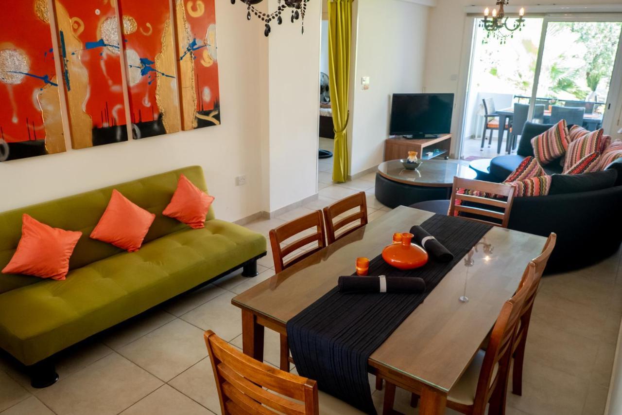 Stylish 2 Bedroom Apartment In Pegia Peyia Luaran gambar