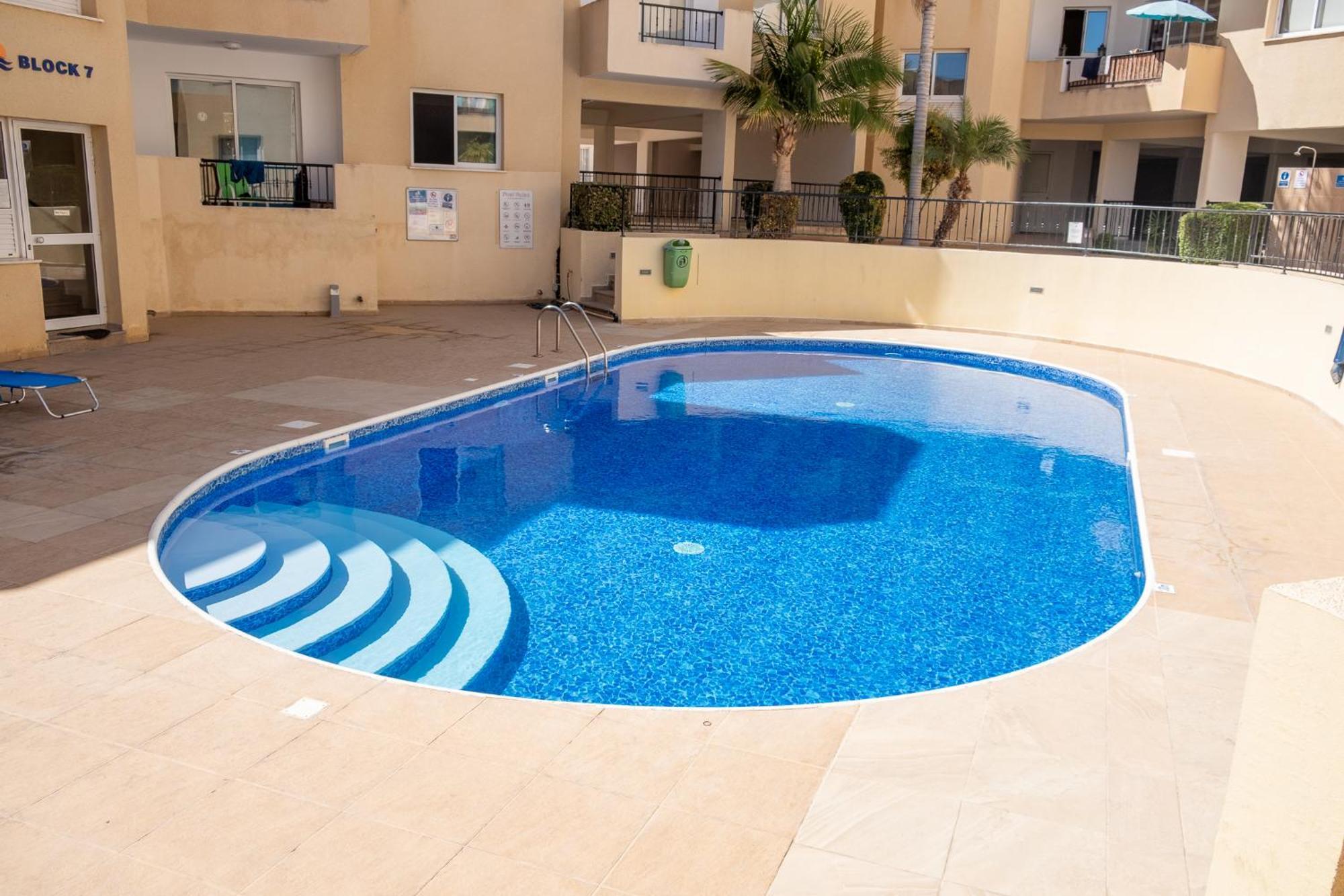 Stylish 2 Bedroom Apartment In Pegia Peyia Luaran gambar