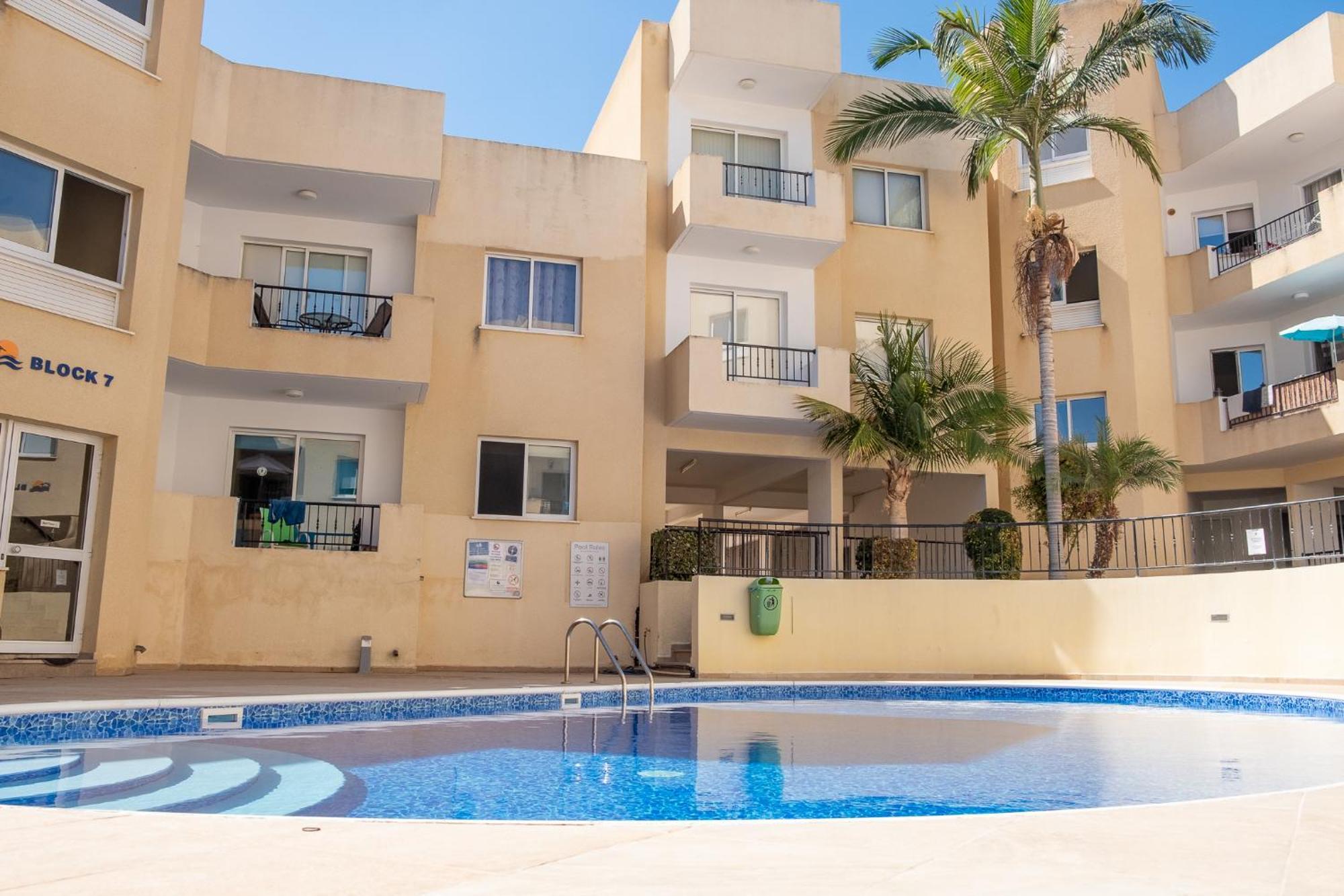 Stylish 2 Bedroom Apartment In Pegia Peyia Luaran gambar